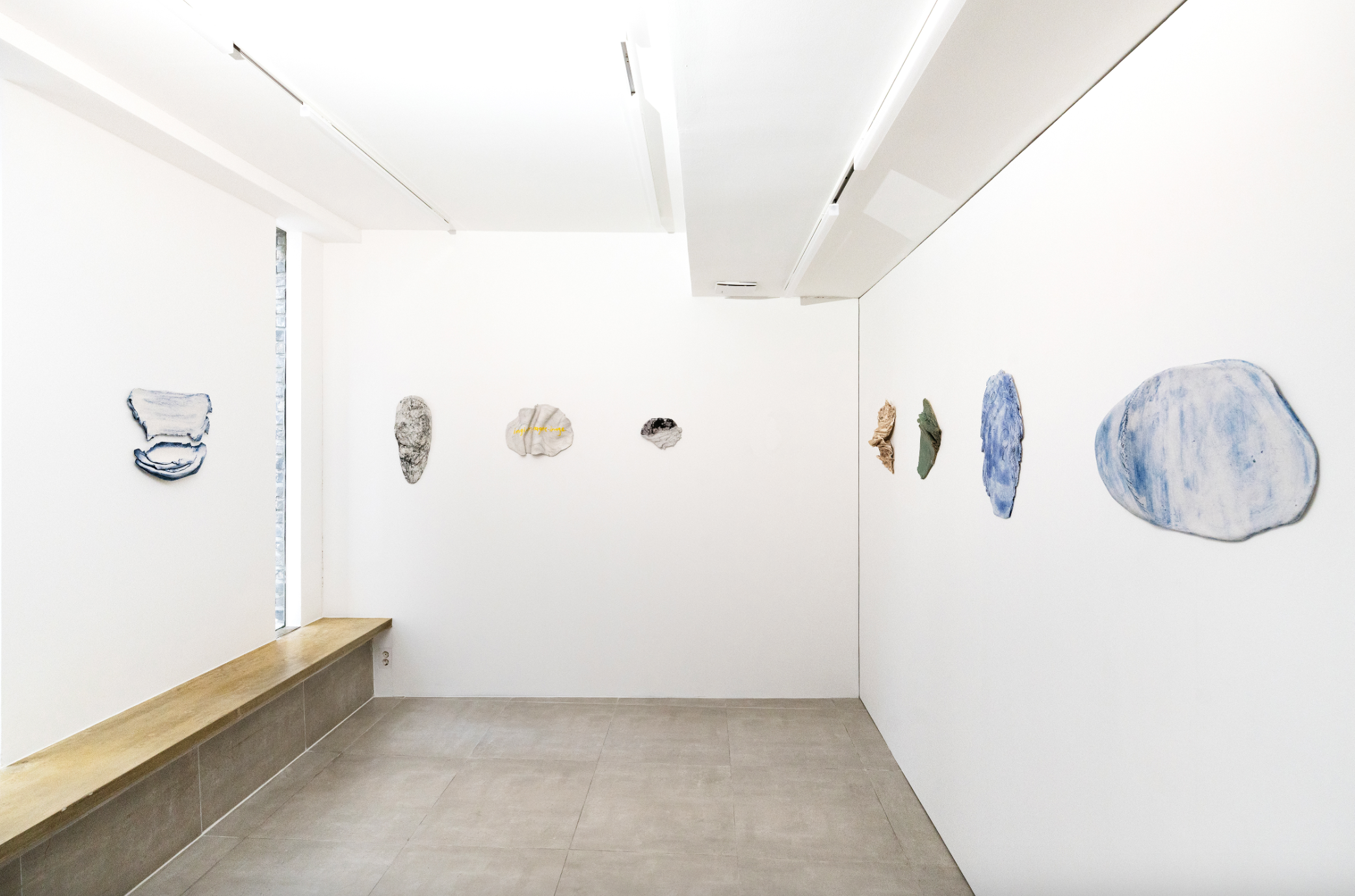 전시전경 · Exhibition view · (이미지 출처 = 봄화랑) · (Source = Vohmgallery)