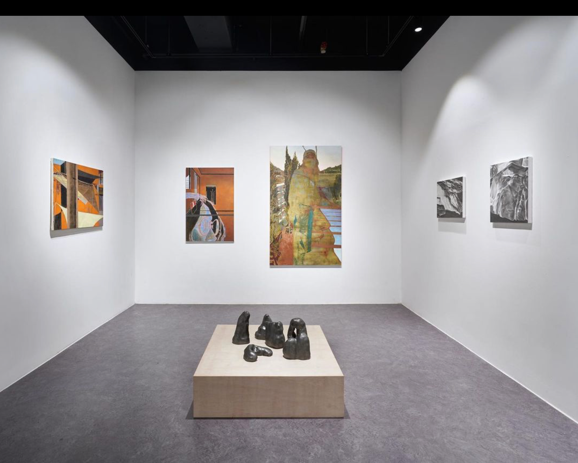 전시전경 · Exhibition view · (출처 = 앱앤플로우) · (Source = Ebb&Flow)