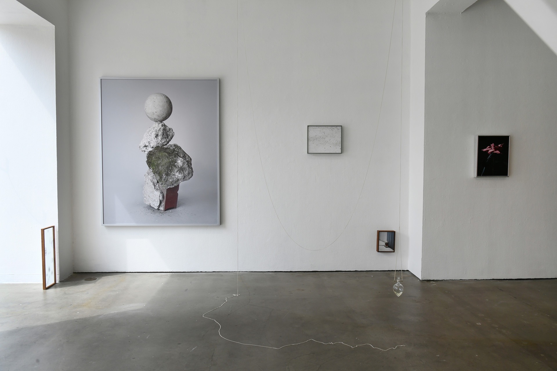 전시전경 · Exhibition view · (출처 = 팩토리2) · (Source = factory2)