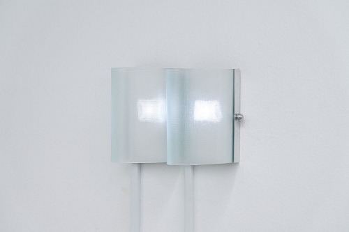 light light · glass, led, steel, plastic · 20 x 21 cm · 2022 · 원정인