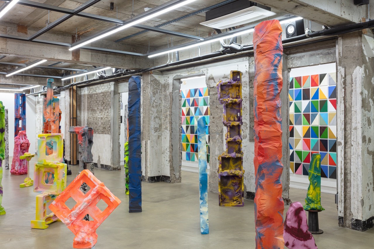 전시전경 · Exhibition view · (출처 = 아트센터 예술의 시간) · (Source = Art Centre Art Moment)