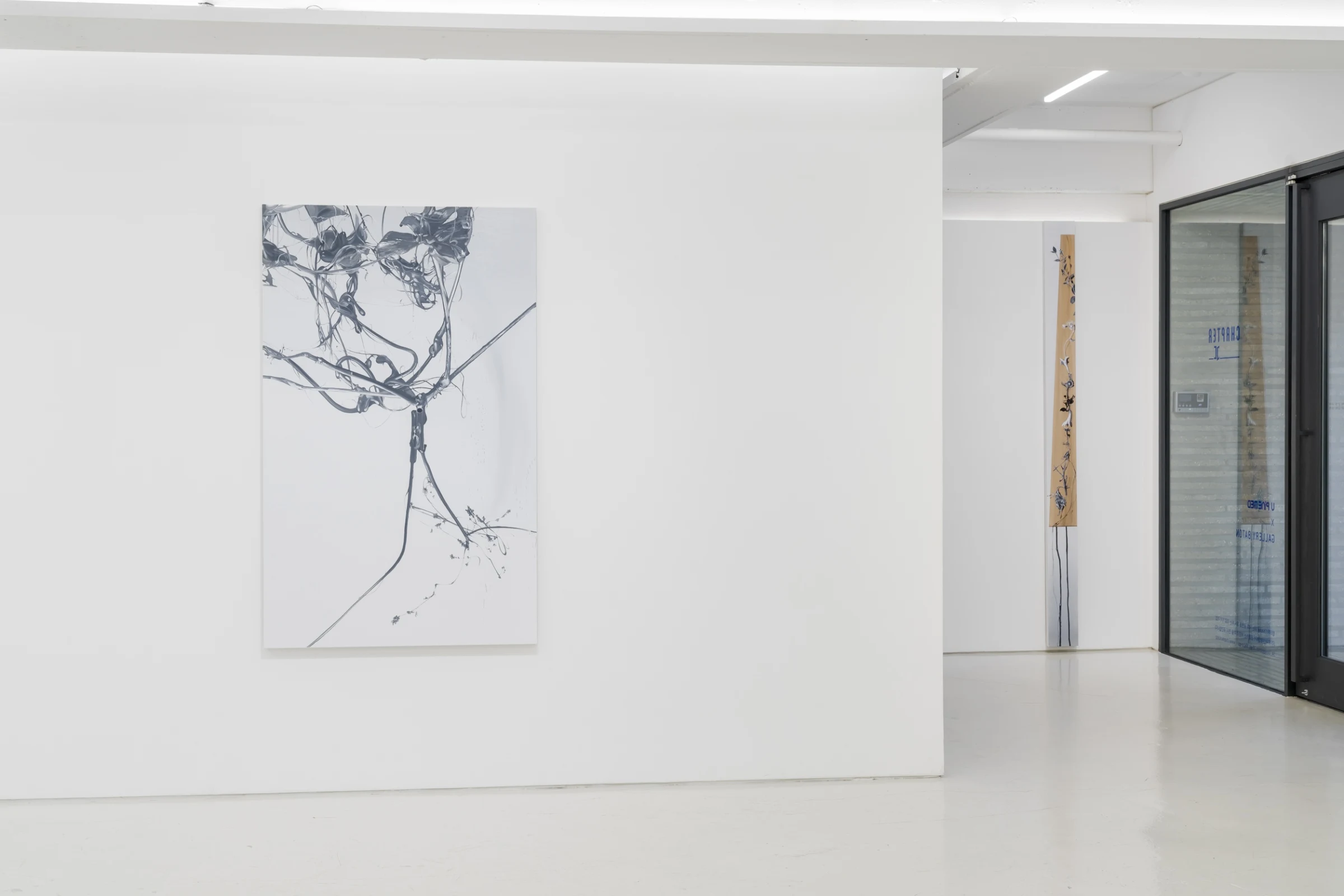 전시전경 · Exhibition view · (출처 = 챕터투) · (Source = Chapter ii)