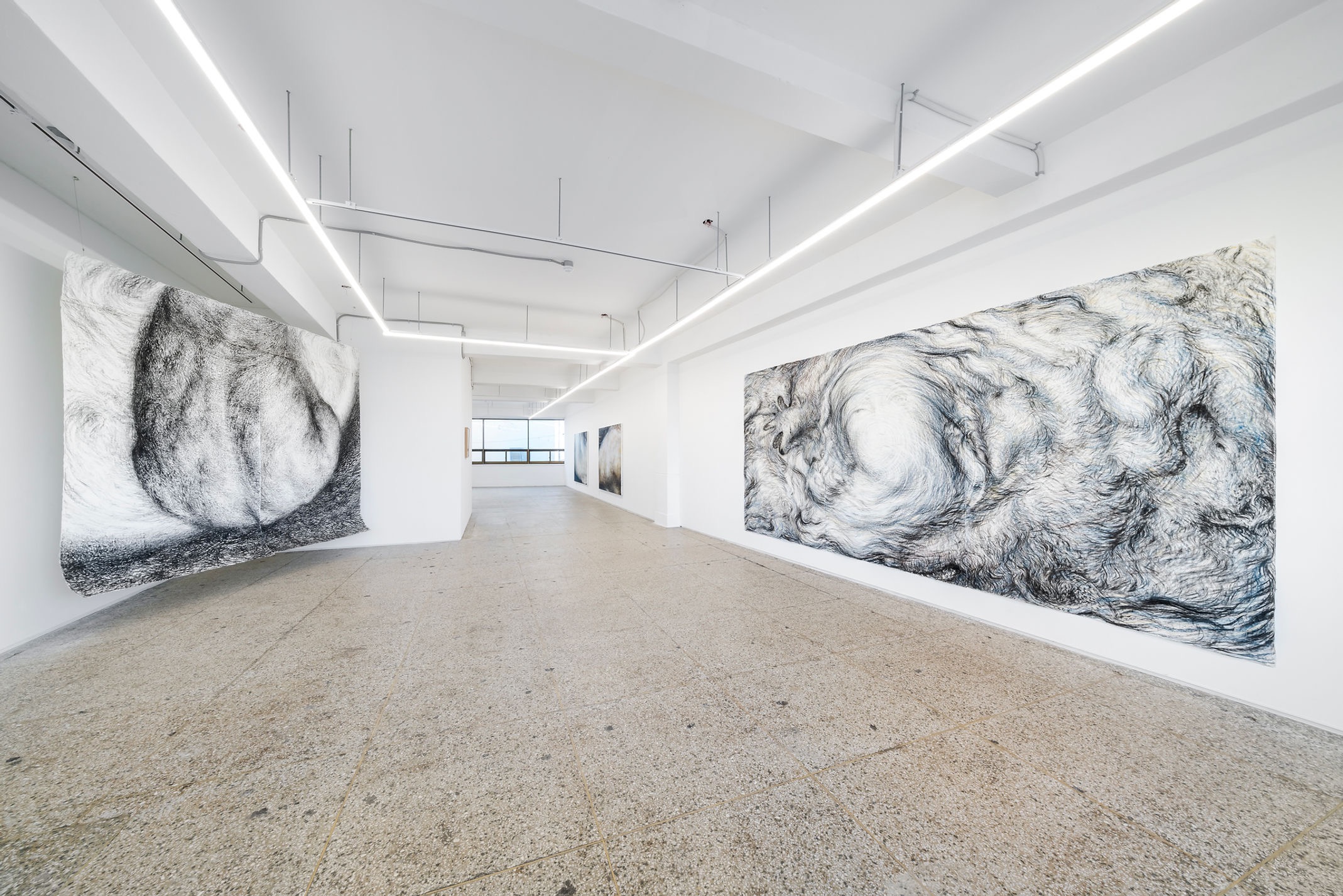 전시전경 · Exhibition view · (출처 = 갤러리 소소) · (Source = Gallery Soso)