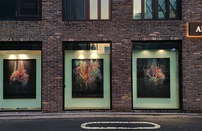 전시전경 · Exhibition view · (이미지 출처 = 아트코너H) · (Image Source = artconrner H)