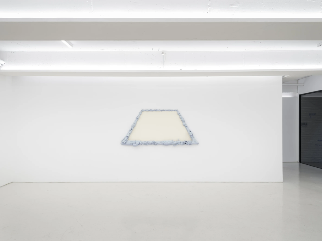 전시전경 · Exhibition view · (이미지 출처 = 챕터투)