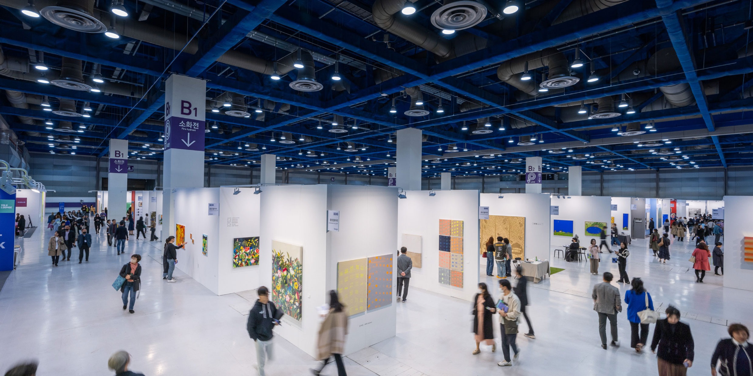전시전경 · Exhibition view · (이미지 출처 = 한국화랑협회)