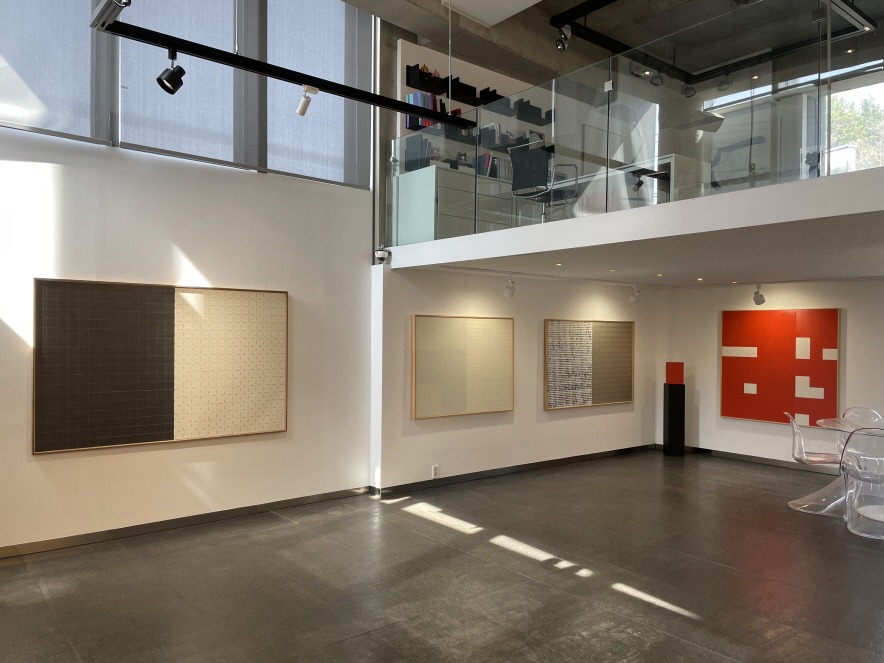 전시전경 · Exhibition view · (이미지 출처 = 갤러리전)