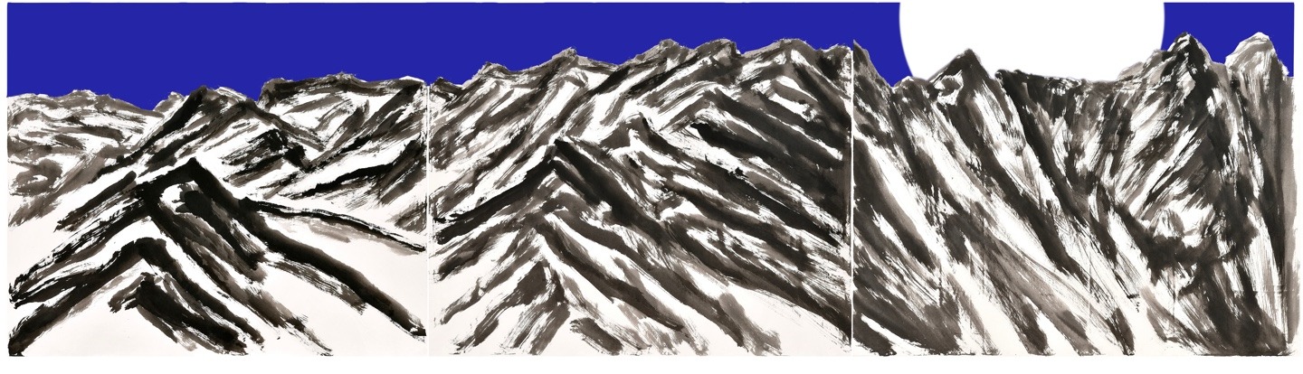 Blue Moon · 한지에 수묵채색 · 130 x 480 cm · 2024 · Blue Moon · 한지에 수묵채색 · 류재춘 · (이미지 제공 = SH갤러리)