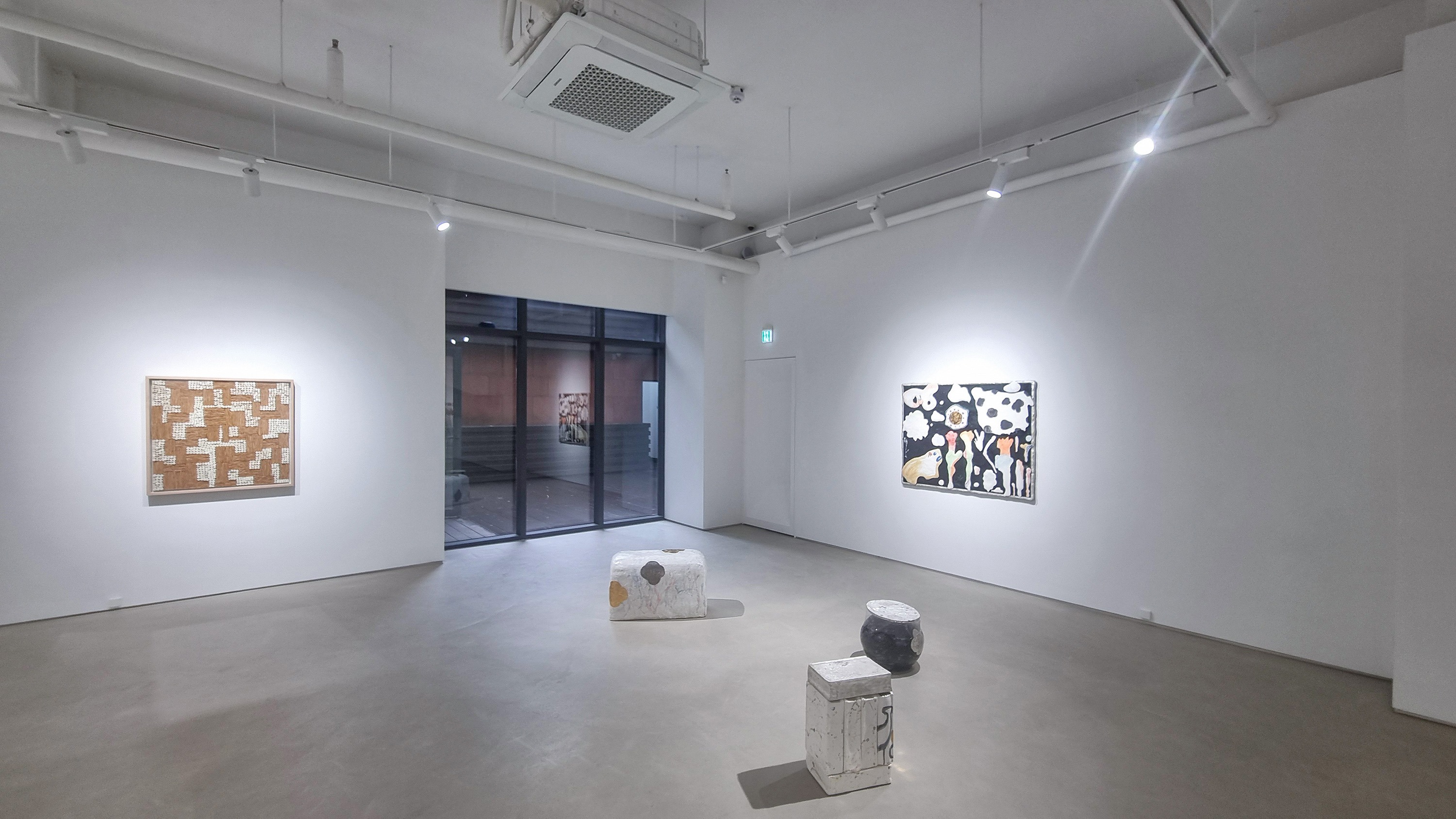 전시전경 · Exhibition view · (출처 = 히든엠갤러리)