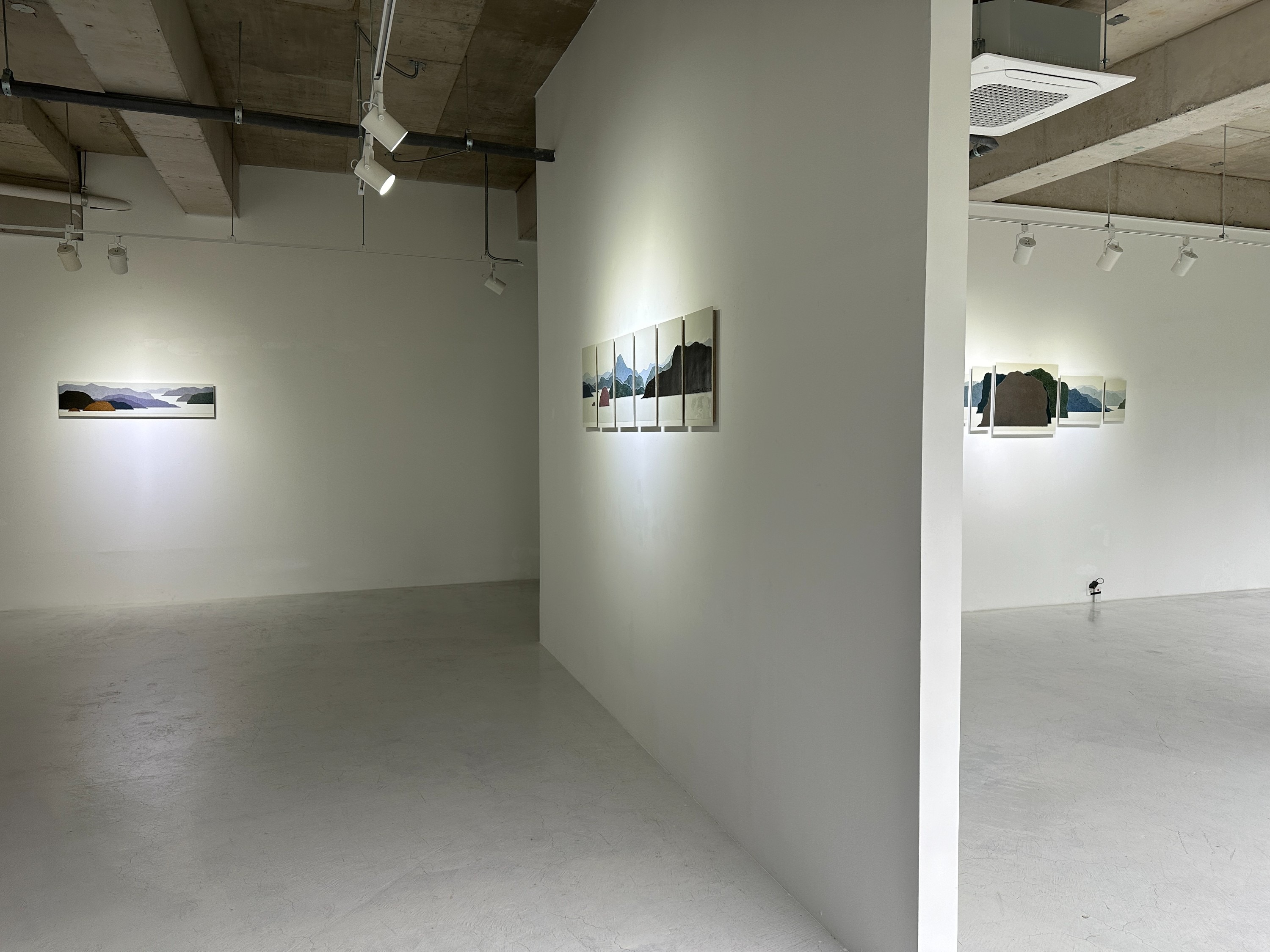 전시전경 · Exhibition view · (출처 = 갤러리이배)