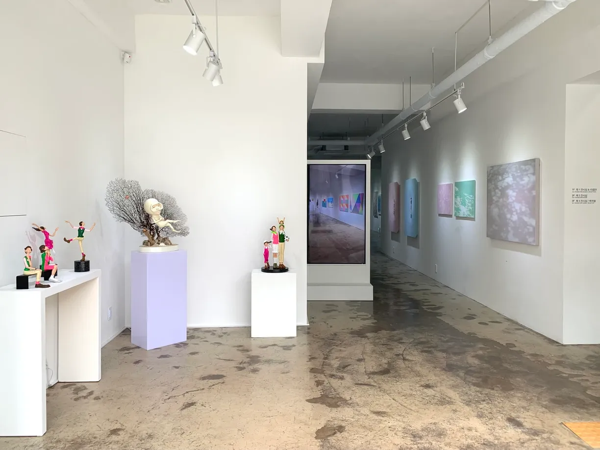 전시전경 · Exhibition view · (출처 = 리나갤러리)