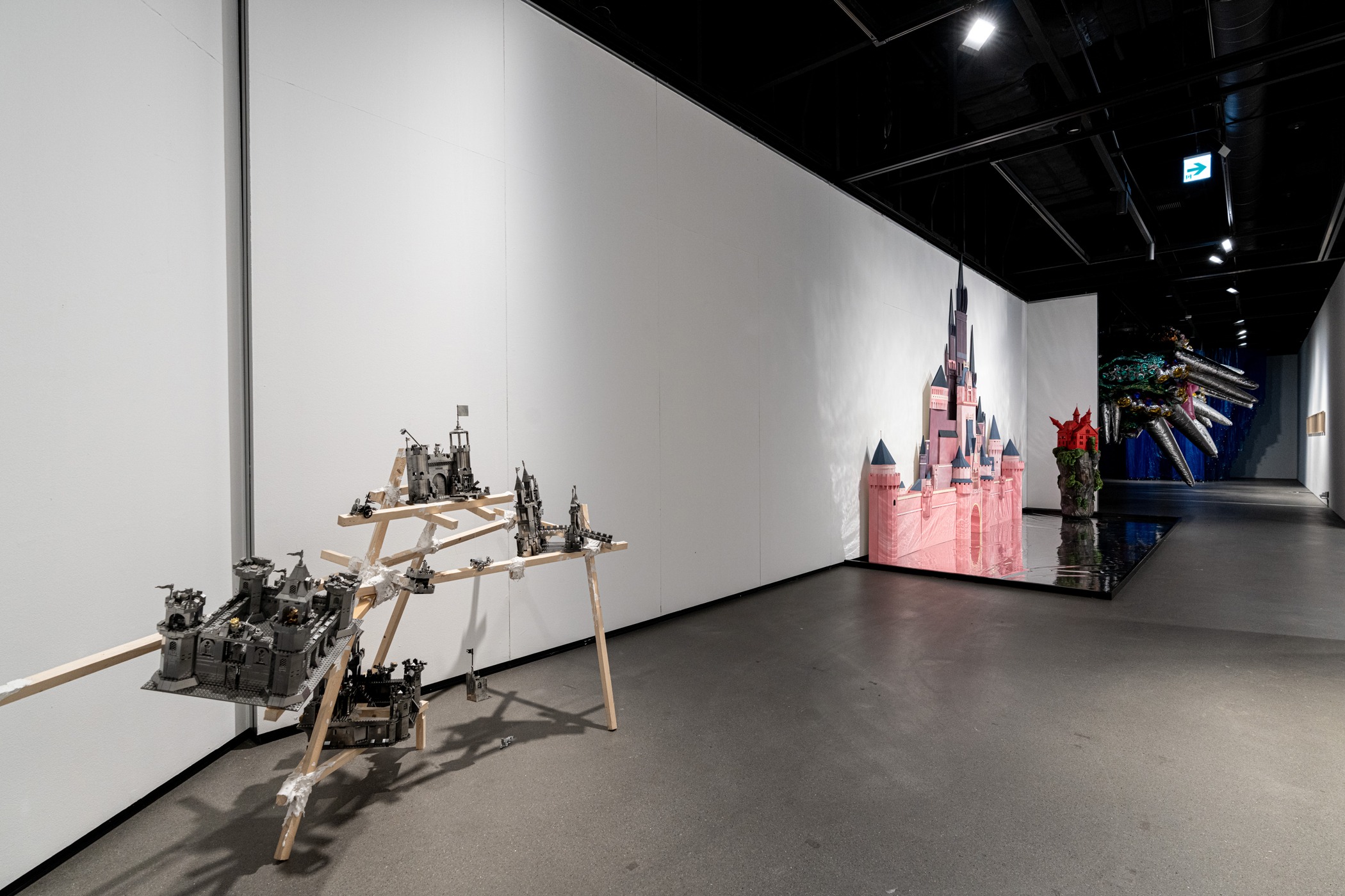 전시전경 · Exhibition view · (출처 = 신세계갤러리)