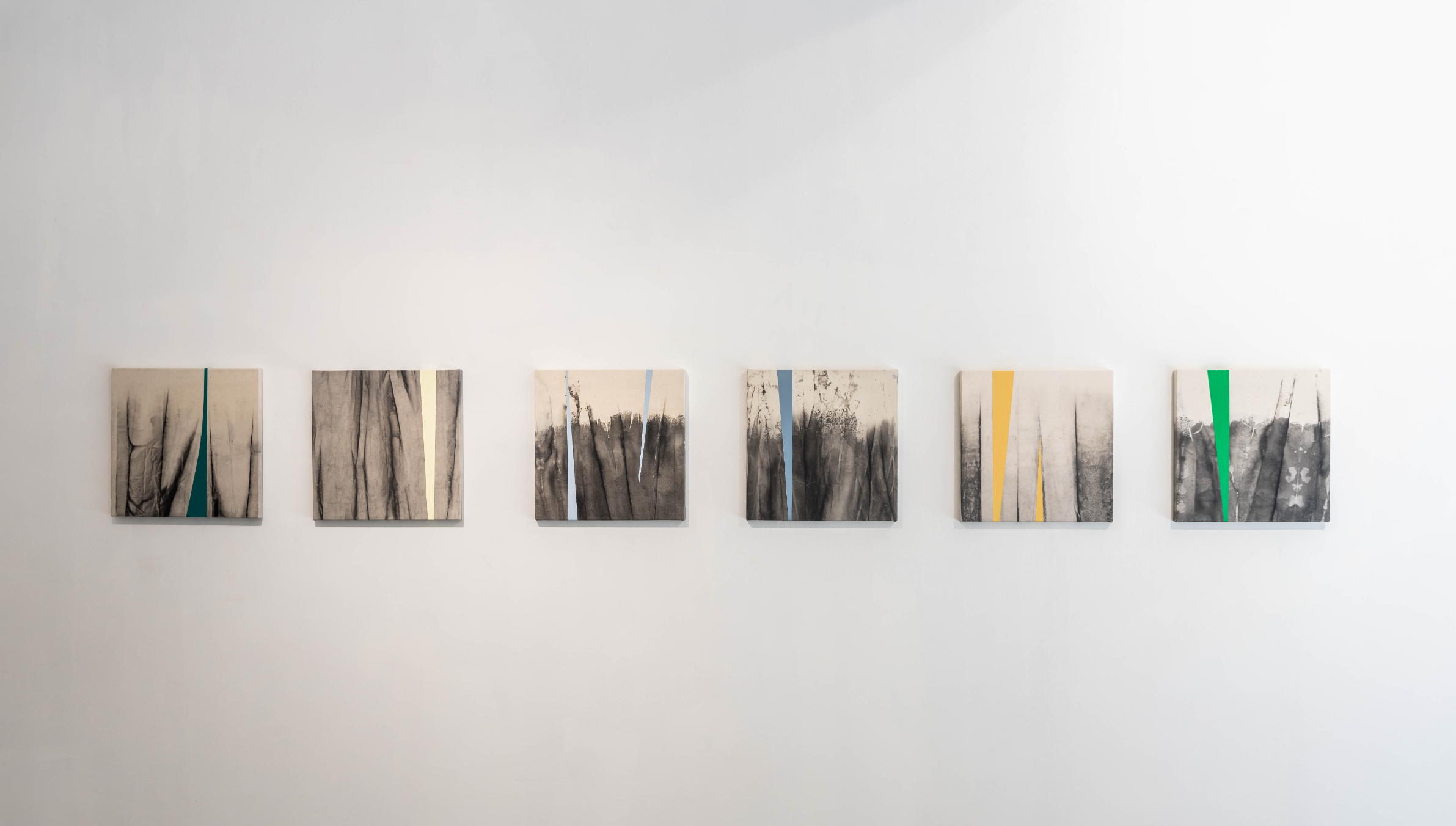 전시전경 · Exhibition view · (출처 = 갤러리 플레이리스트)