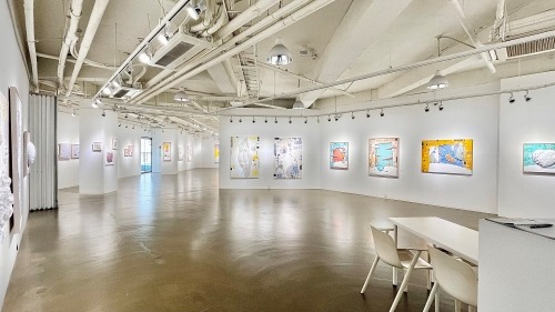 전시전경 · Exhibition view · (출처 = 마루아트센터)