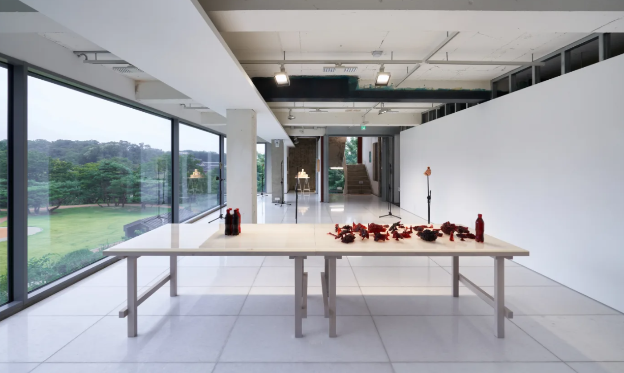 전시전경 · Exhibition view · (출처 = 아라리오갤러리)