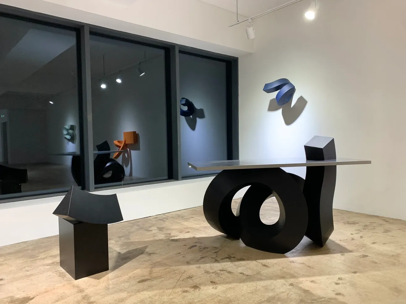 전시전경 · Exhibition view · (출처 = 리나갤러리)
