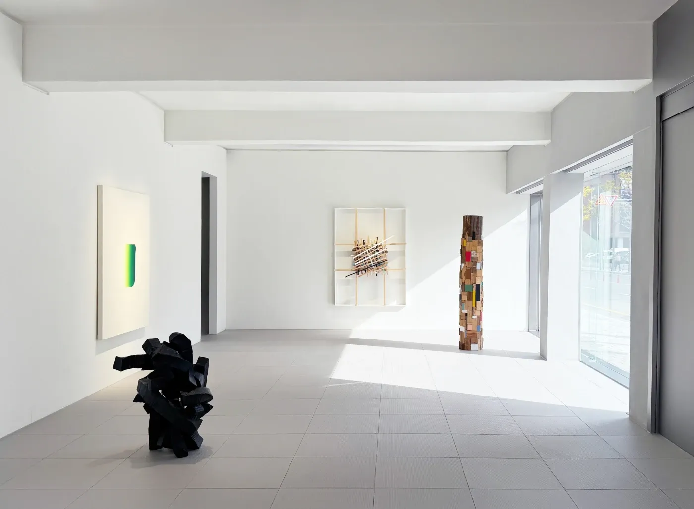 전시전경 · Exhibition view · (출처 = 조현화랑)
