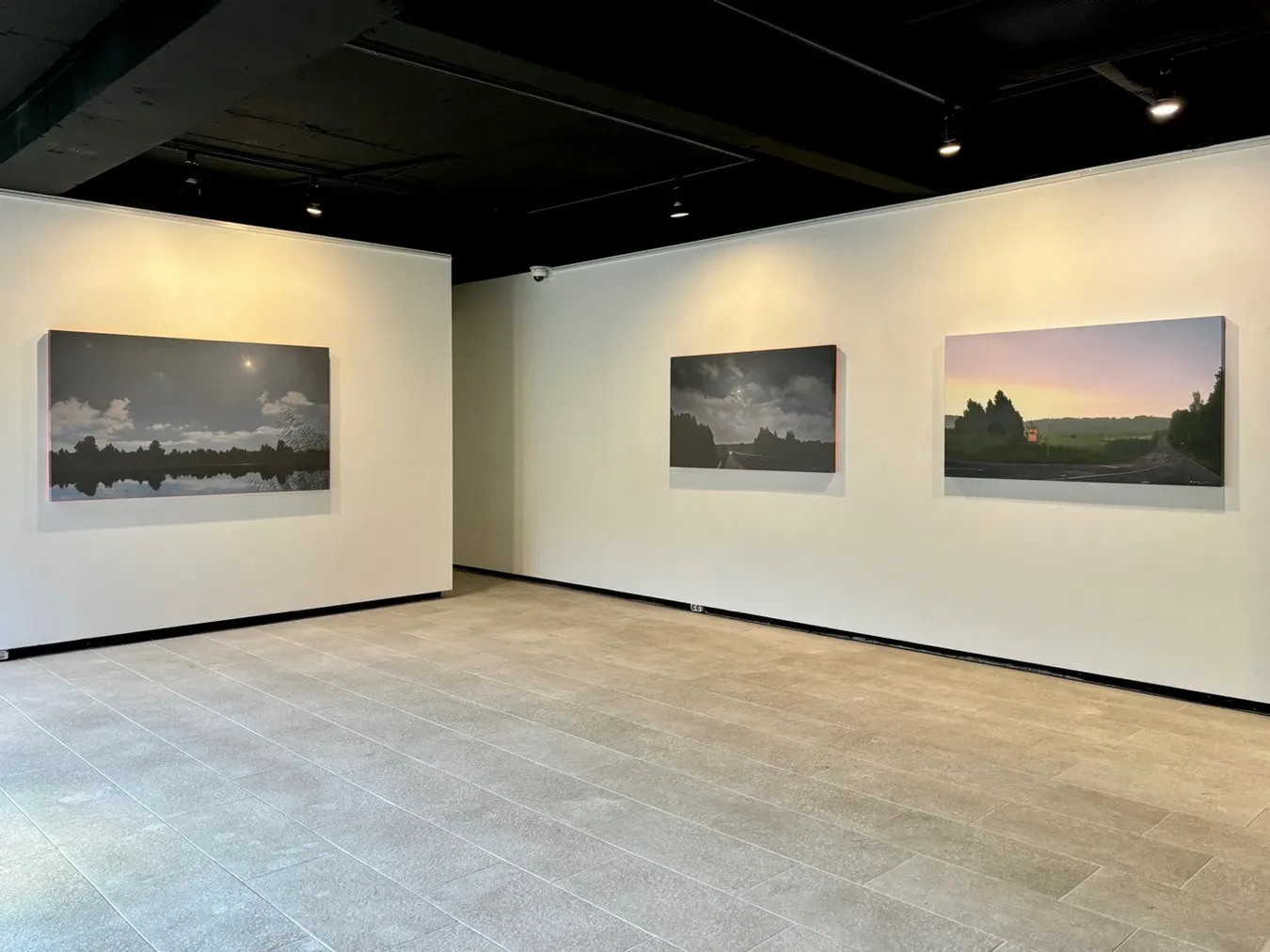 전시전경 · Exhibition view · (출처 = 리나갤러리)