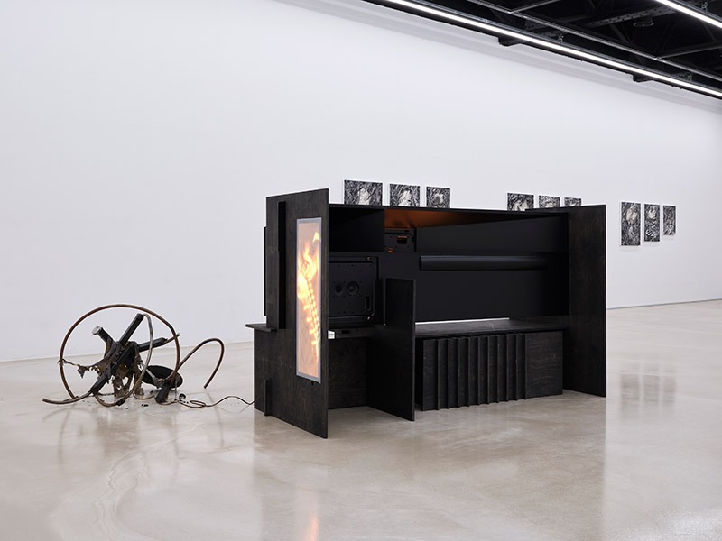 전시전경 · Exhibition view · 김솔이〈둠 · 아나테마 · 이누이 (Doom · anathema · ennuyée)〉, 2025, 혼합매체, 가변설치 · *출처:아르코 미술관