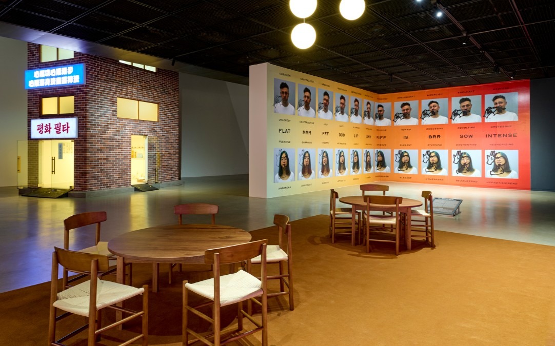 전시전경 · Exhibition view · 출처:수원시립미술관 행궁본관