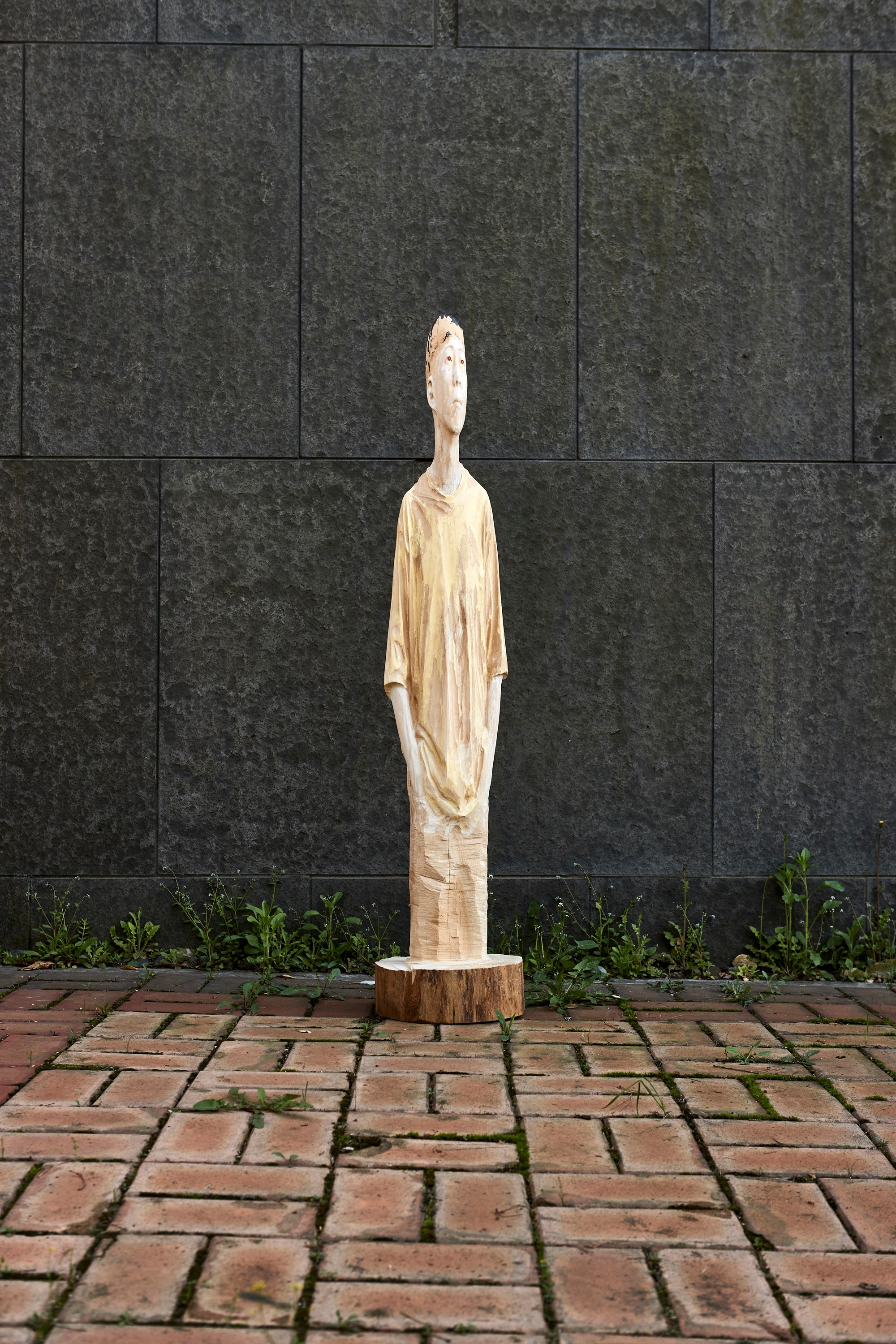 병관(Byeong-gwan) · wood · h127.2 w27.1 d24.6cm · 2025 · 이환권 · 출처 및 제공: 예화랑