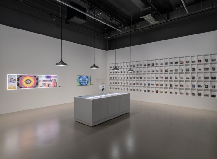 전시전경 · Exhibition view