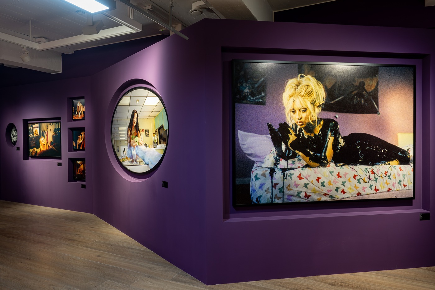 전시전경 · Exhibition view · ‘페트라 콜린스: fangirl’ 전시 전경. 사진= 대림미술관