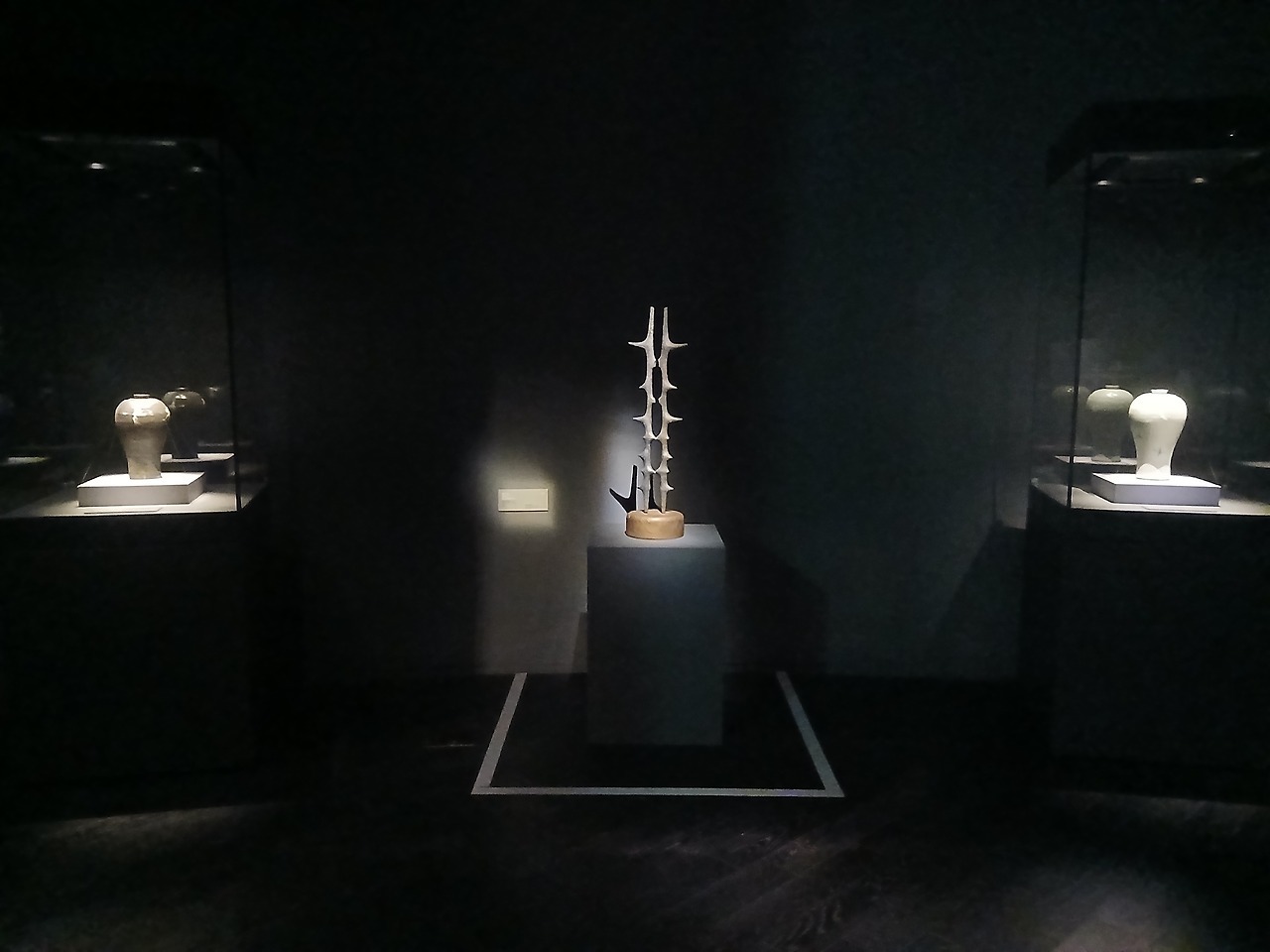 전시전경 · Exhibition view