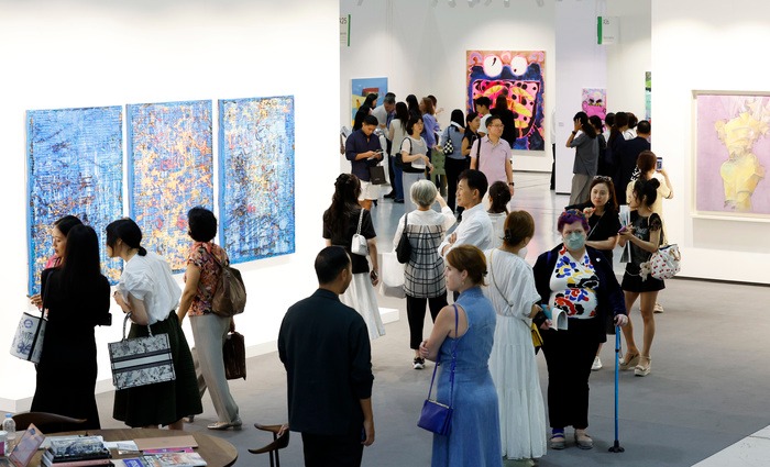전시전경 · Exhibition view