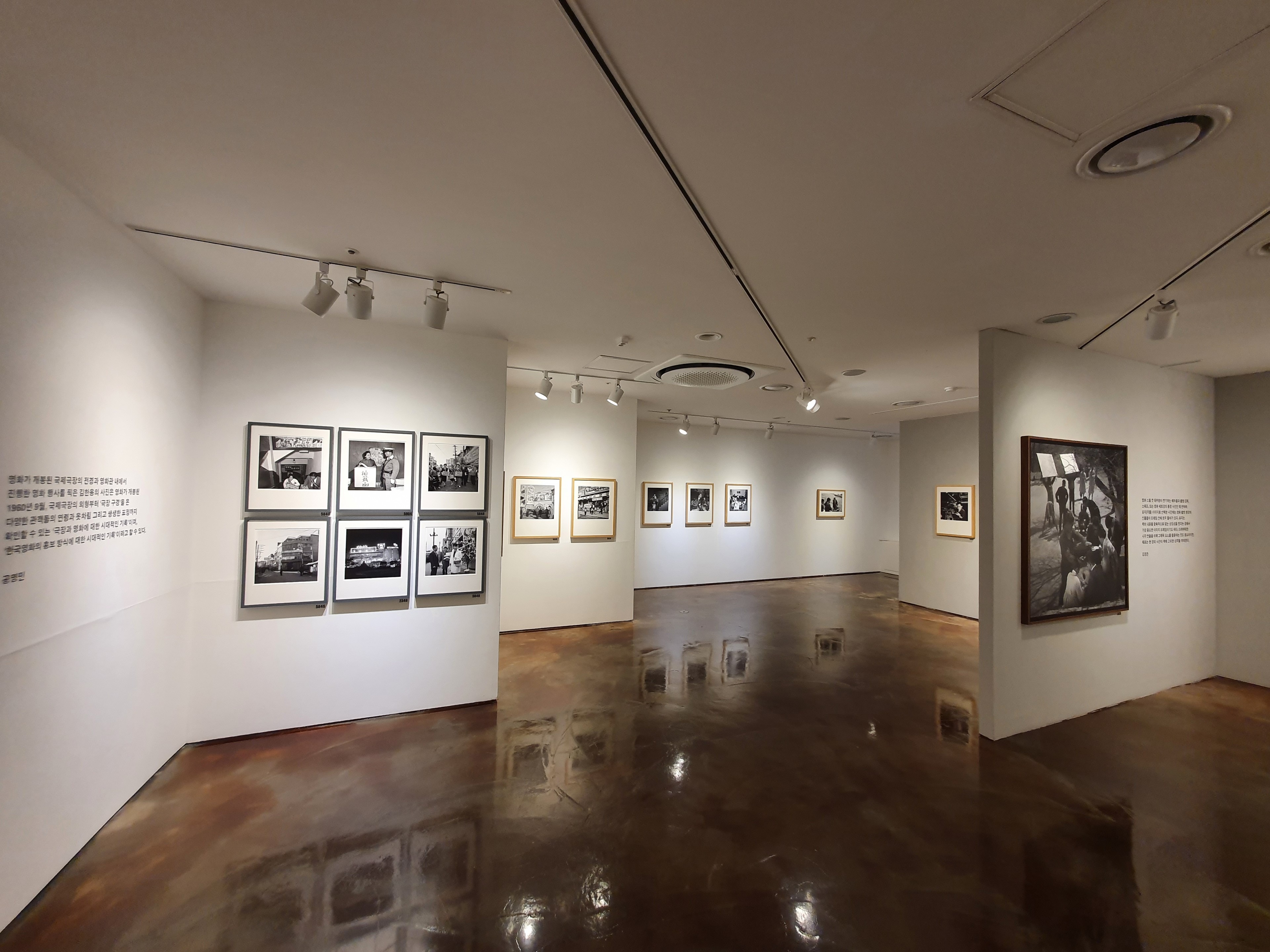 전시전경 · Exhibition view