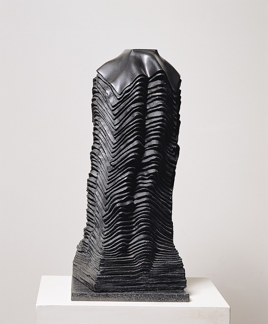 탑 · FRP · 113×40×40cm · 1975 · 전국광 · 유족 소장