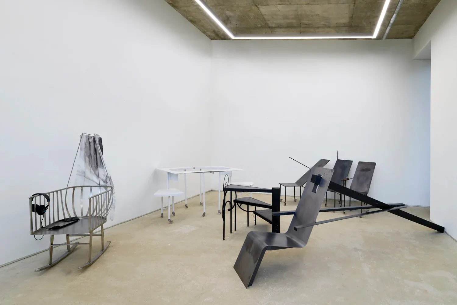 전시전경 · Exhibition view