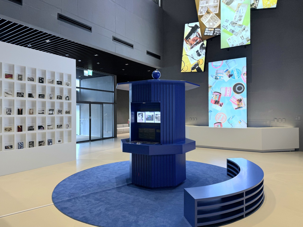 전시전경 · Exhibition view