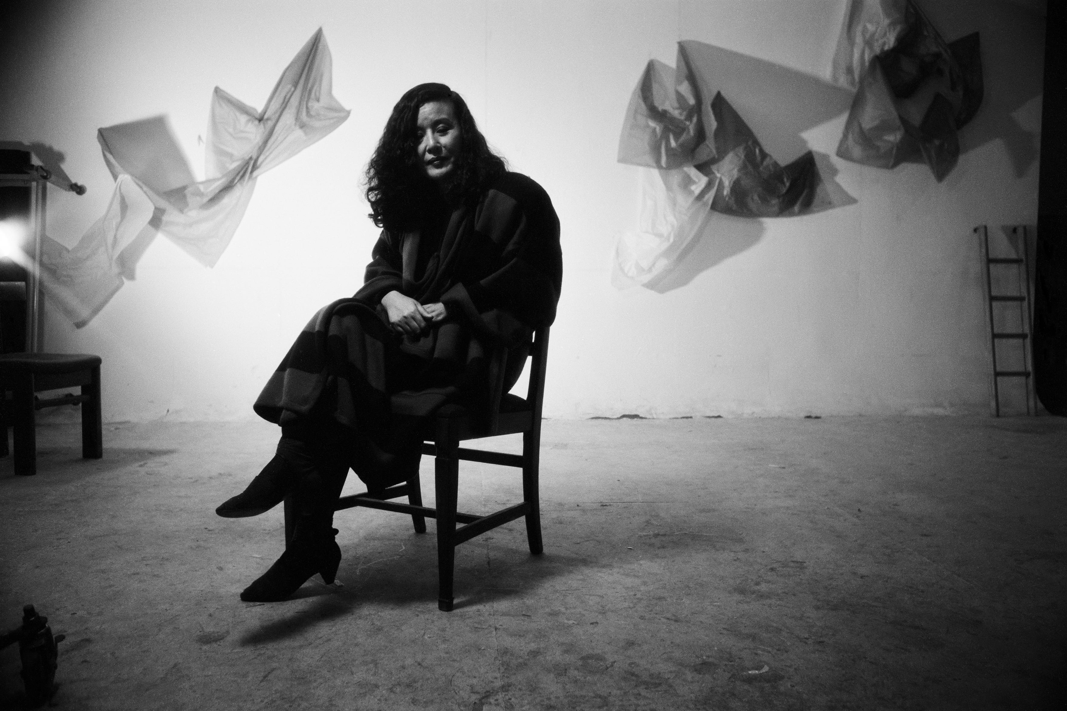〈김금지, 연극배우〉,  〈36인의 포트레이트〉연작 · Gelatin silver print · 1981 · 박영숙 · 뮤지엄한미 소장
