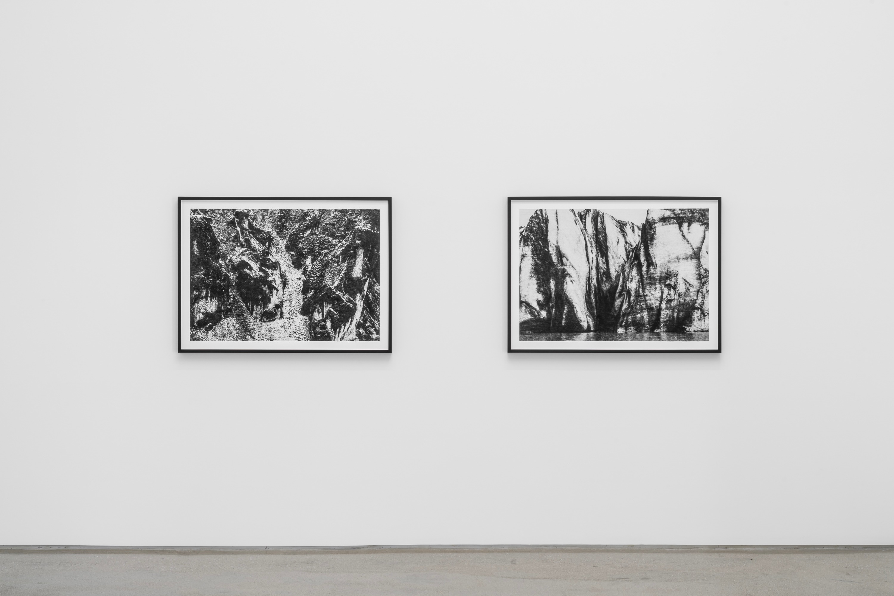 전시전경 · Exhibition view · Installation view of Jungjin Lee: Unseen/Thing at PKM & PKM+  Courtesy of PKM Gallery.