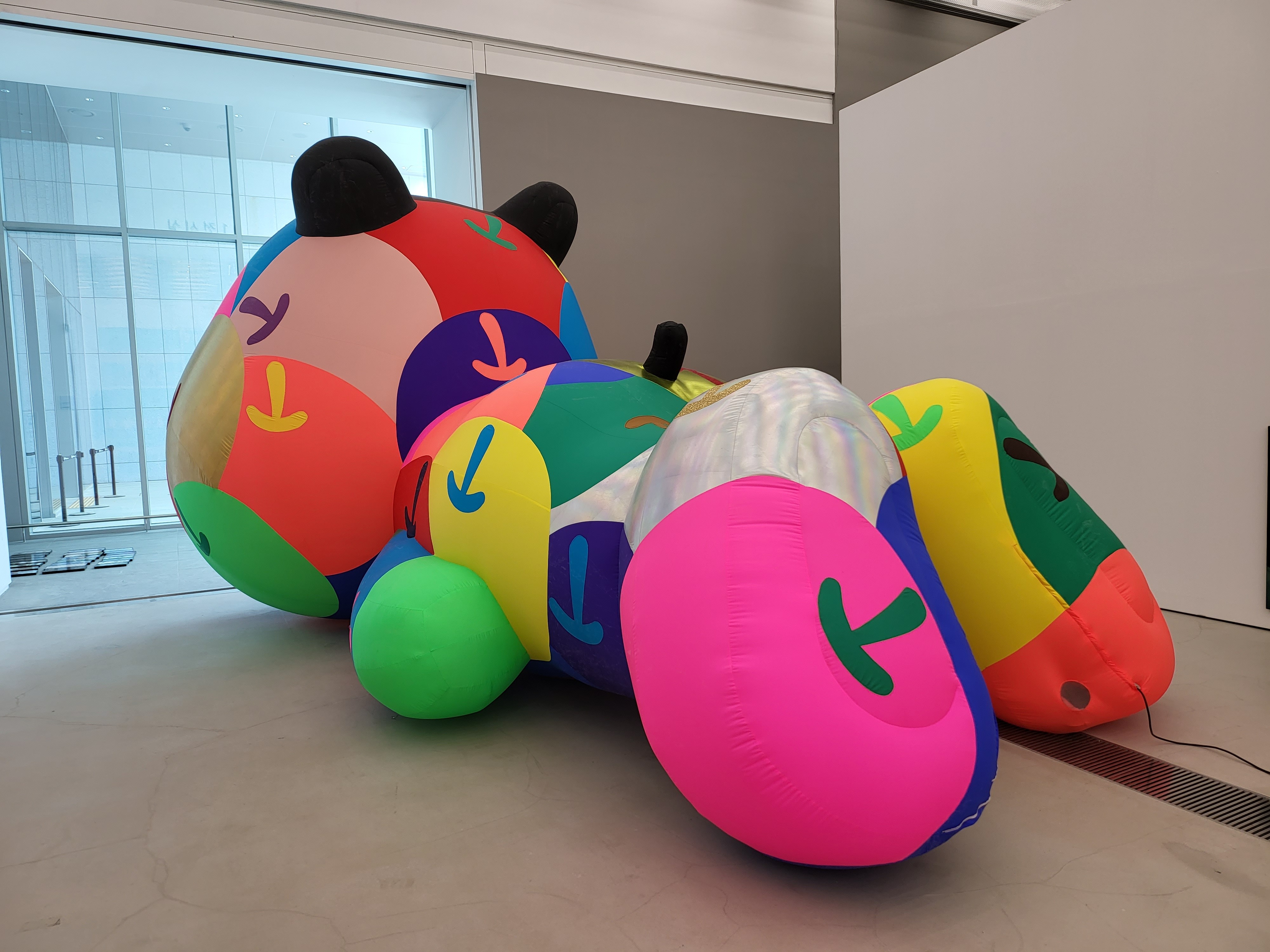 모타루 · 공기조형 · 270x260x600cm · 2020 · 아트놈 · (이미지제공 = 울산시립미술관)