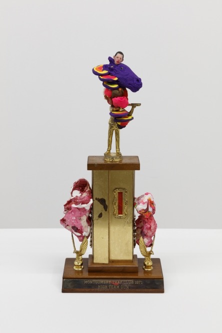 이동욱 트로피 · mixed media · dimensions variable · 2018
