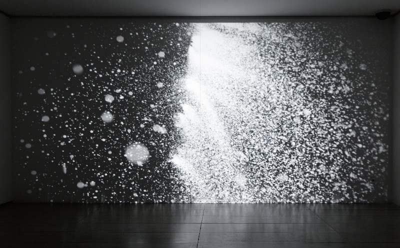 ~beacon_code · Video installation in dark room_ stereo sound · 800x415cm · 2017 · ~beacon_code · Video installation in dark room_ stereo sound