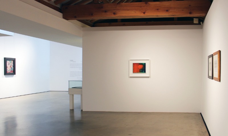 픽처 플레인: 수직_수평의 화면과 움직이는 달_설치전경 · Picture Plane: Vertical_Flatbed_and the Moving Crescent_Installation View