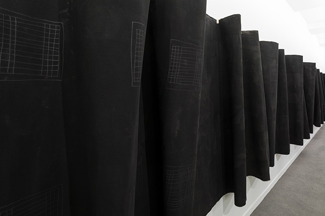 김주영_밤의 심연 · 광목에 페인팅_혼합재료 · 150x500cm(4점) · 2008