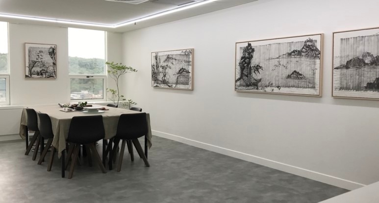 전시전경 · Exhibition view