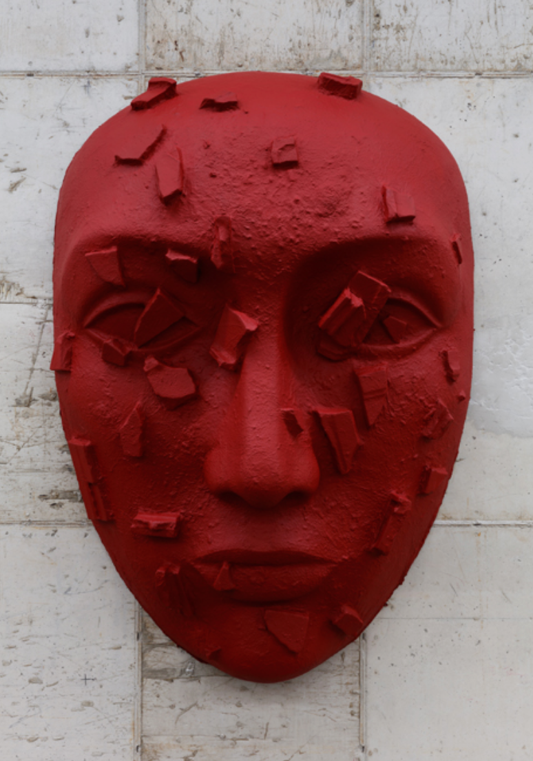 Mask-Blindness 2018-2 · FRP에 혼합재료 · 155×110×50cm · 2018 · Mask-Blindness 2018-2