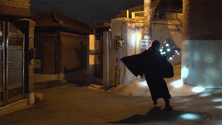 김웅용 기도(퍼포먼스 버전) · 단채널 비디오 · 3분 58초 · 2015 · Pray