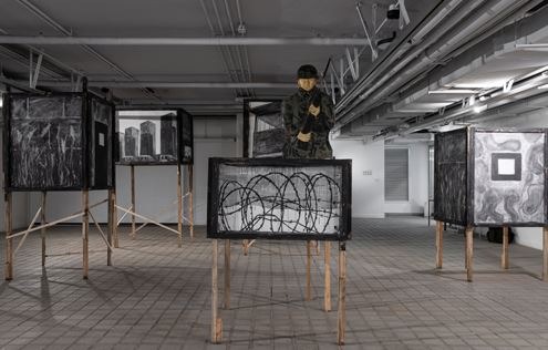 Invisible Panopticon · 나무에 드로잉 · 가변설치 · 2019 · Invisible Panopticon · Drawing on wood
