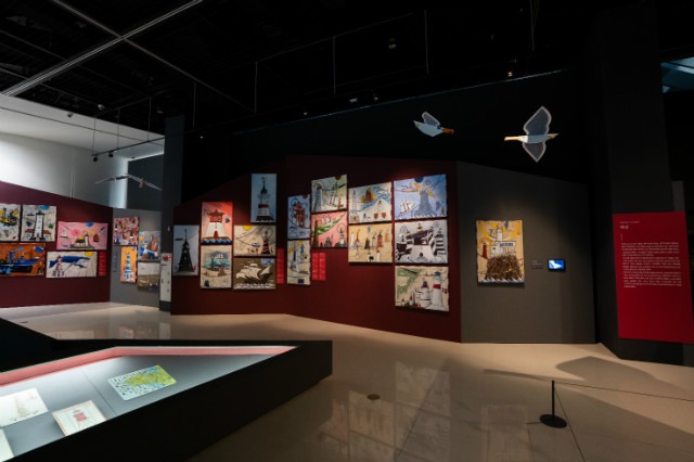 <등대 : 천년의 불빛, 빛의 지문> 전시전경 · Exhibition view