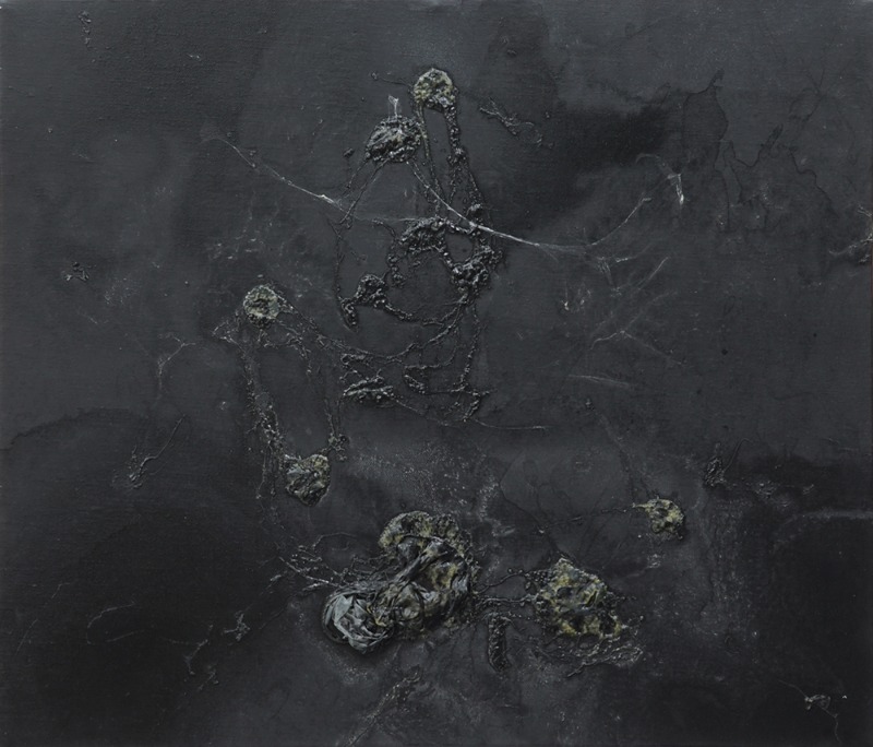 캔버스와 물감의 관계 · 캔버스에 아크릴, 피임용 콘돔 오브제 · 45.5x53 cm · 2019 · Intercourse of surface and medium · Acrylic on Canvas, Contraceptive Objet
