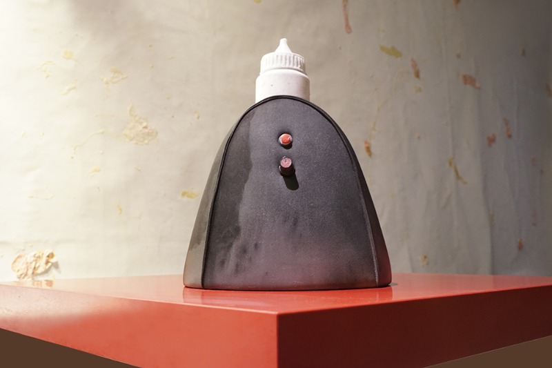 가시의 주체를 위한 오브제 설치 · 기성품에 캐스팅 설치 · 가변설치 · 2019 · Installing an object for the subject of a thorn · Casting installation on Ready-made