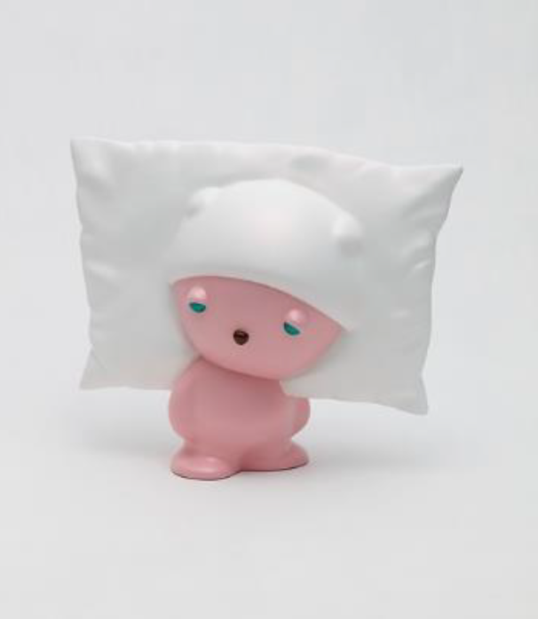 노준_Sleebu always ready to sleep · car paint on plastic · 50x22x39cm · 2019 · Sleebu always ready to sleep · car paint on plastic