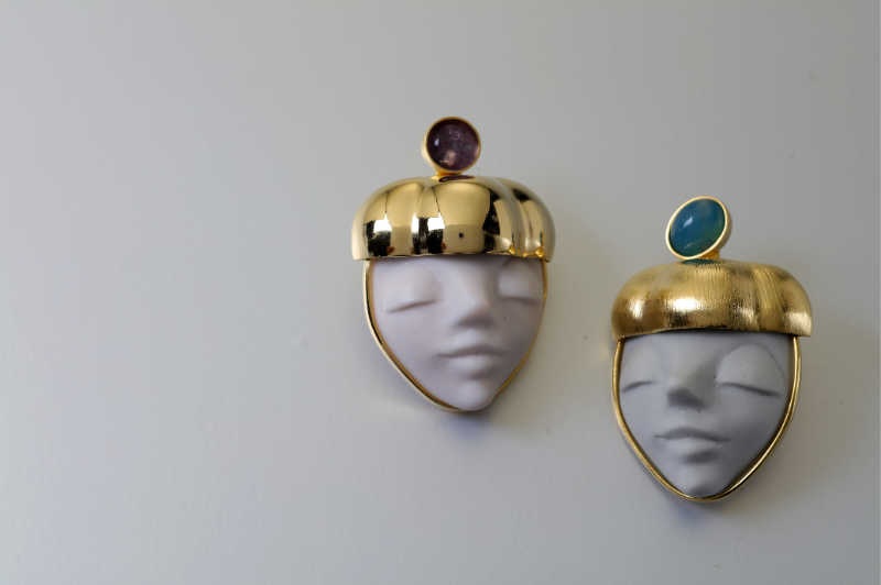 Narcissus · Silver, agate, flow light · 각 3.2x2.9, Brooch · 2020 · Narcissus
