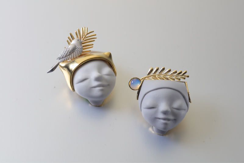 Narcissus · Silver, resin, opal · 4.6x4.1cm, 4x4cm, Brooch · 2020 · Narcissus · Silver, resin, opal